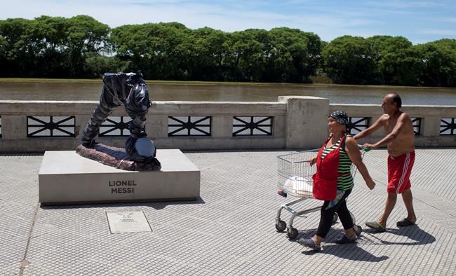 Messi statue in Argentina vandalized; torso, head sliced off | iNFOnews.ca Messi statue in Argentina vandalized; torso, head sliced off | iNFOnews.ca
