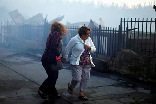 Forest fire destroys homes in hills above Chilean port city | iNFOnews.ca Forest fire destroys homes in hills above Chilean port city | iNFOnews.ca