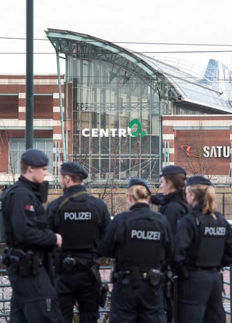 German minister says threatened attack on mall linked to IS | iNFOnews.ca