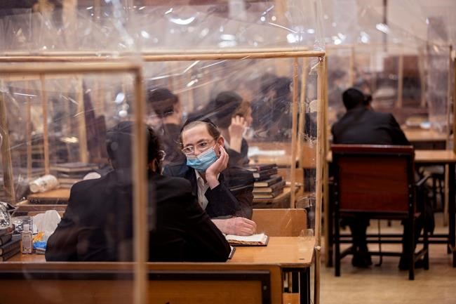 Virus brings closings in US state, WHO warnings in Europe | iNFOnews.ca