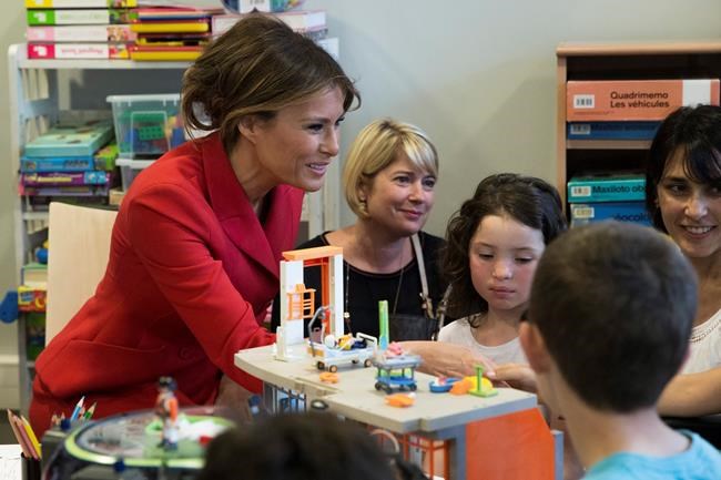 US, French first ladies visit Paris, celebrate French style | iNFOnews.ca