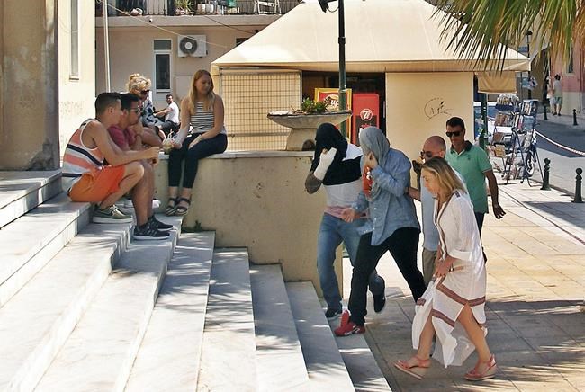 1 man jailed, 2 released on bail in tourist beating death | iNFOnews.ca 1 man jailed, 2 released on bail in tourist beating death | iNFOnews.ca