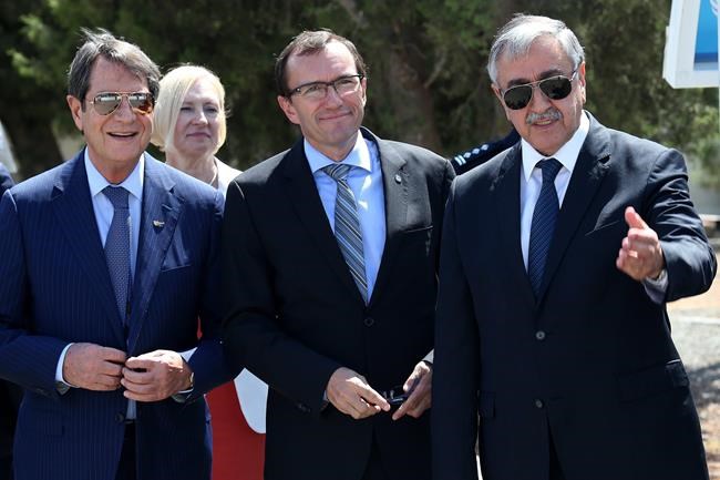 Split Cyprus' rival leaders to meet UN chief on peace talks | iNFOnews.ca