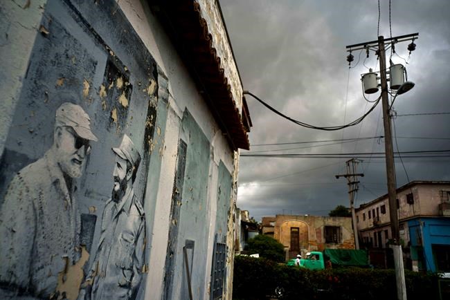 In Cuba, tourists find historic moment and limited options | iNFOnews.ca