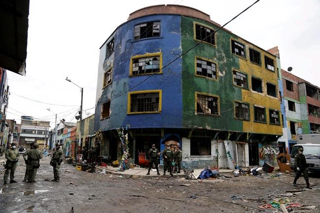 Police raid drug-infested 'Bronx' in Colombia's capital | iNFOnews.ca