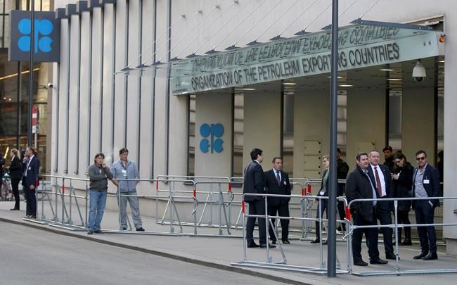 Non-OPEC oil producers to cut output 558,000 barrels a day | iNFOnews.ca