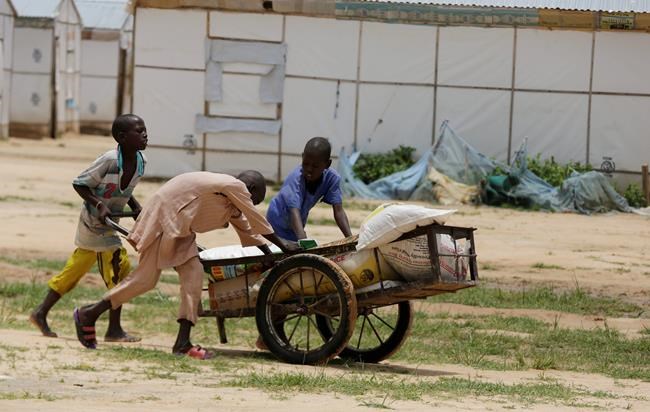 Nigeria probes new reports of food aid stolen from refugees | iNFOnews.ca Nigeria probes new reports of food aid stolen from refugees | iNFOnews.ca