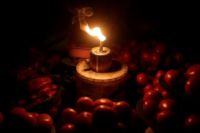 Nigerians starved of electricity access turn to solar | iNFOnews.ca Nigerians starved of electricity access turn to solar | iNFOnews.ca