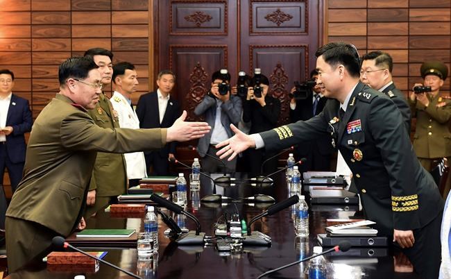 Koreas agree to restore military communication lines | iNFOnews.ca