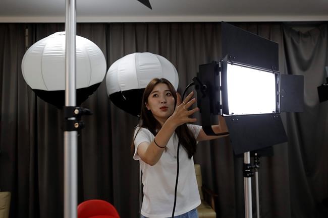 North Korea-born YouTubers offer peek into lives in homeland | iNFOnews.ca North Korea-born YouTubers offer peek into lives in homeland | iNFOnews.ca