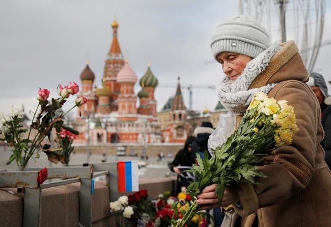 Thousands march in memory of slain Russian opposition leader | iNFOnews.ca