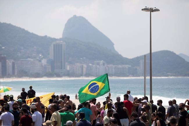 Many Brazilians disregard the pleas to stay at home | iNFOnews.ca