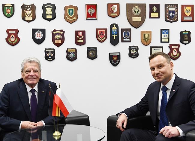 Polish, German presidents visit NATO command centre | iNFOnews.ca