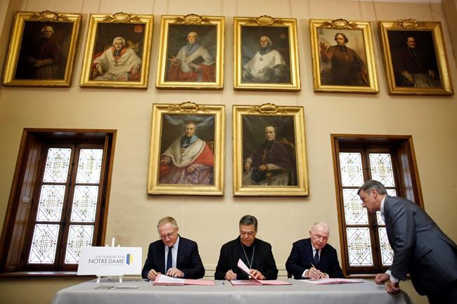 French billionaire gives $109 million to rebuild Notre Dame | iNFOnews.ca CP1139136094