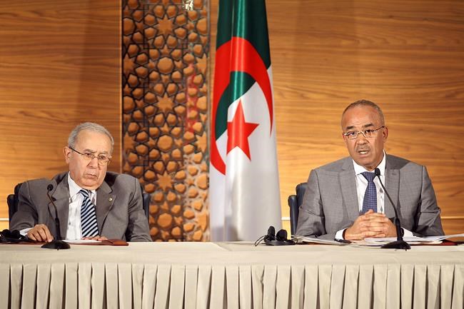 Algerian prime minister promises new government in days | iNFOnews.ca CP646886759