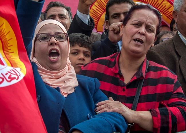 Tunisian civil servants strike, protest for pay raises | iNFOnews.ca