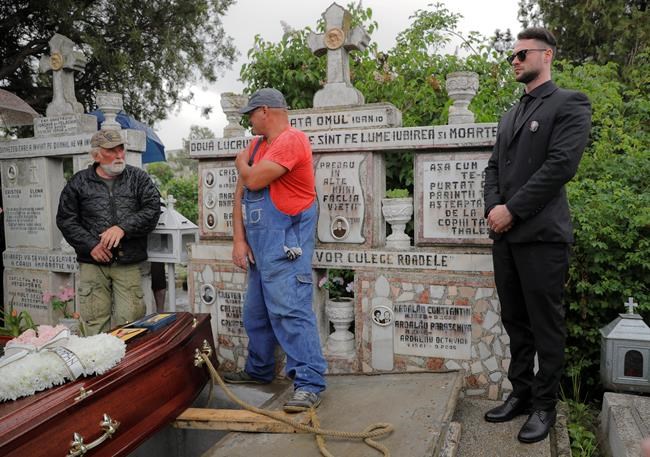 Romanian tourist who died during London attack is buried | iNFOnews.ca