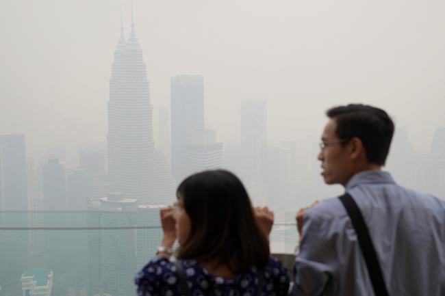 As Indonesia fires rage, schools and airport forced to close | iNFOnews.ca As Indonesia fires rage, schools and airport forced to close | iNFOnews.ca