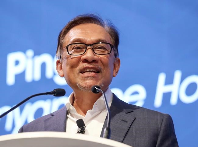Malaysia's Anwar confident PM handover will go as planned | iNFOnews.ca
