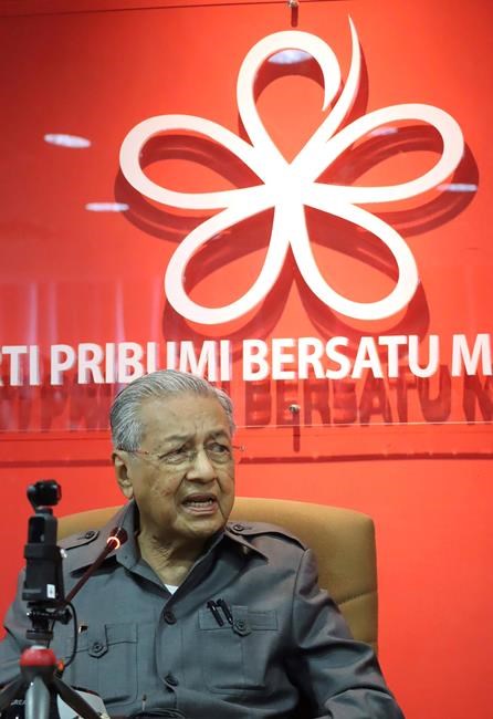 Mahathir challenges ouster from party amid party struggle | iNFOnews.ca