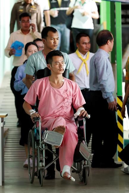 Thai official: 5 reported missing from sunken boat are alive | iNFOnews.ca