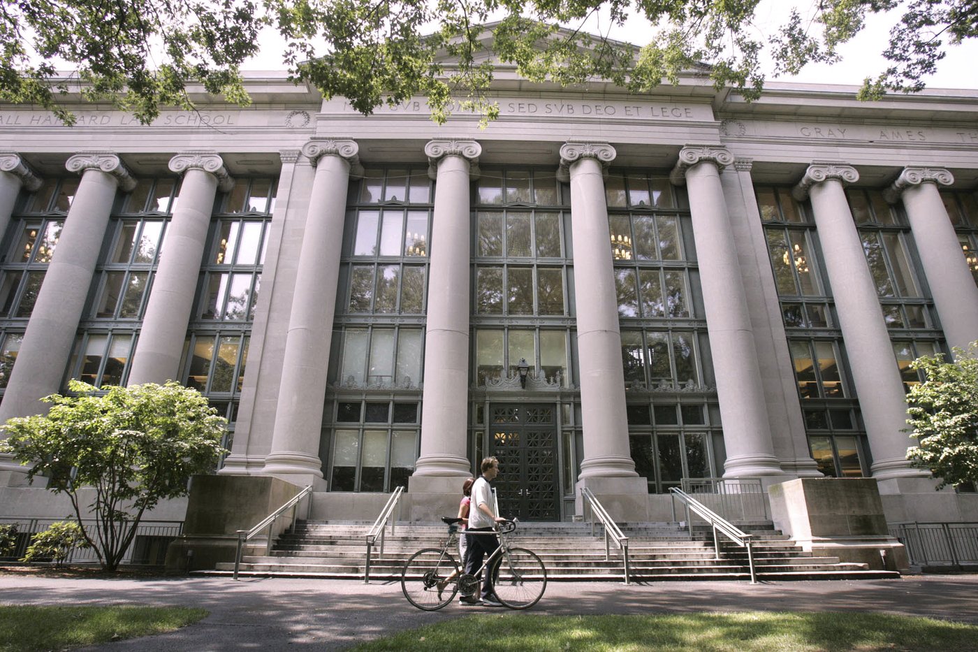 Judge halts another Trump administration effort to block foreign students from attending Harvard | iNFOnews.ca