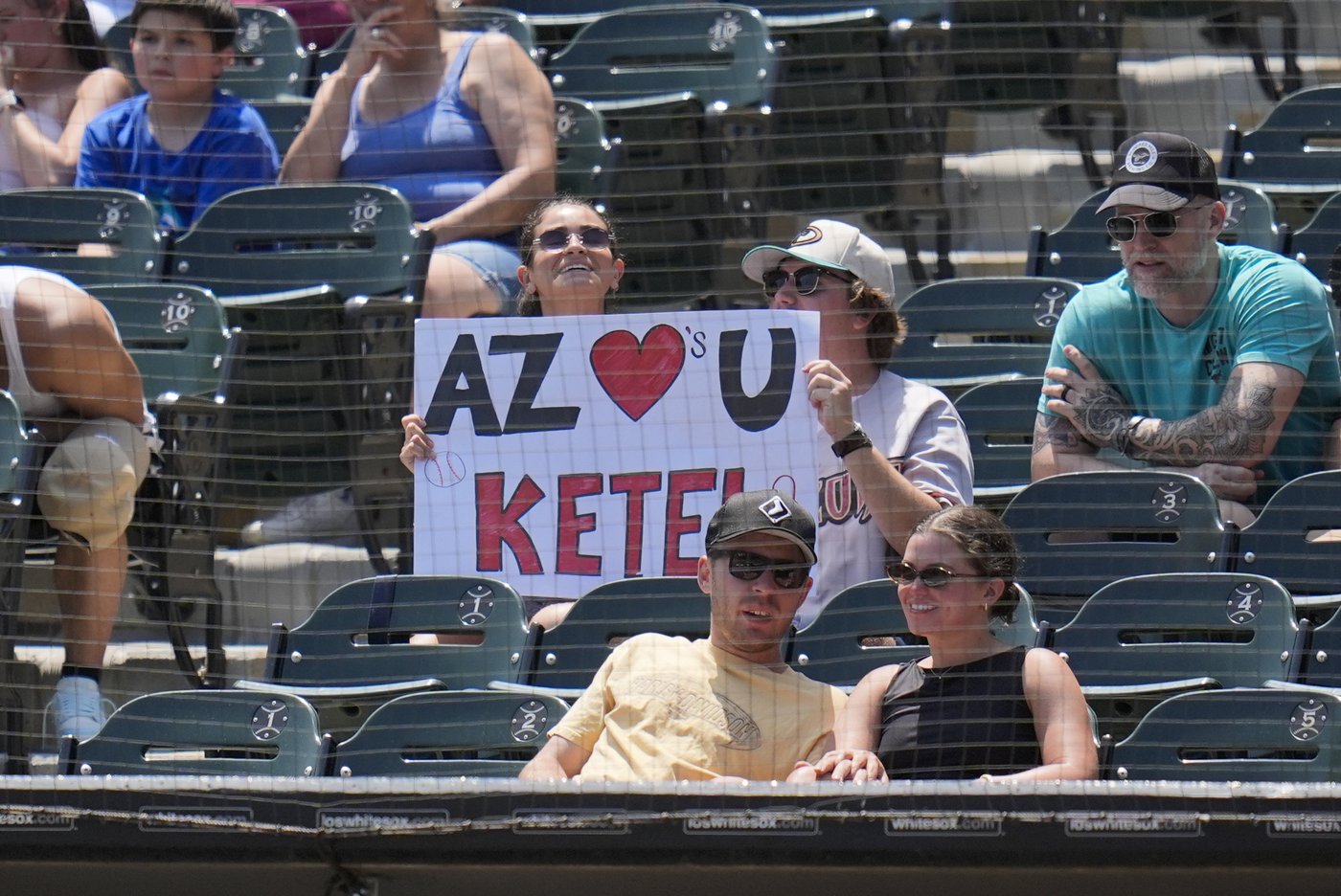 Diamondbacks' Ketel Marte reveals fan who brought him to tears shouted he messaged his late mother | iNFOnews.ca