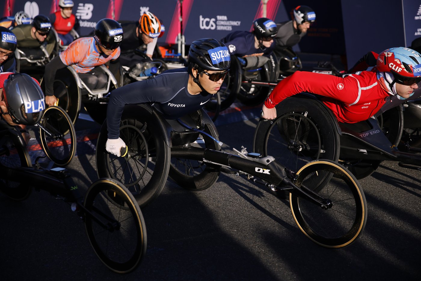 Daniel Romanchuk wins men's wheelchair race, ending Marcel Hug's 3-year streak as champion | iNFOnews.ca Daniel Romanchuk wins men's wheelchair race, ending Marcel Hug's 3-year streak as champion | iNFOnews.ca