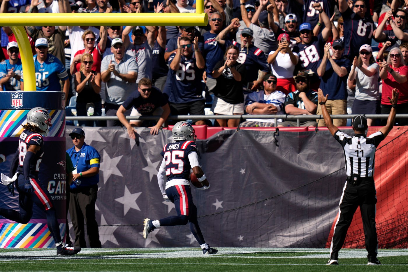 Marcus Jones' 87-yard punt return TD sparks Patriots offense in 42-13 romp over Panthers | iNFOnews.ca Marcus Jones' 87-yard punt return TD sparks Patriots offense in 42-13 romp over Panthers | iNFOnews.ca