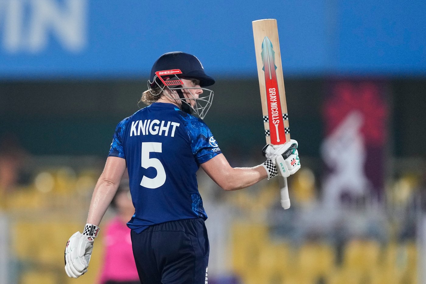 Heather Knight anchors England to close-fought victory over Bangladesh at Women’s Cricket World Cup | iNFOnews.ca
