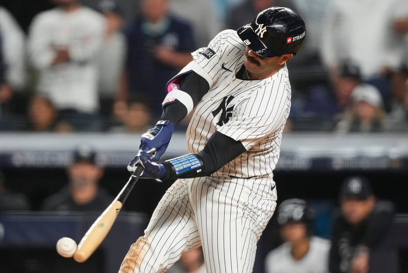 Yankees edge rival Red Sox 4-3 to send AL Wild Card Series to decisive Game 3 | iNFOnews.ca Yankees edge rival Red Sox 4-3 to send AL Wild Card Series to decisive Game 3 | iNFOnews.ca