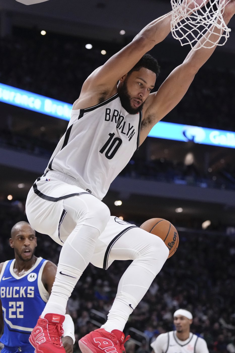 Nets rally late for 111-105 victory over Bucks, who played again without Antetokounmpo and Lillard | iNFOnews.ca Nets rally late for 111-105 victory over Bucks, who played again without Antetokounmpo and Lillard | iNFOnews.ca