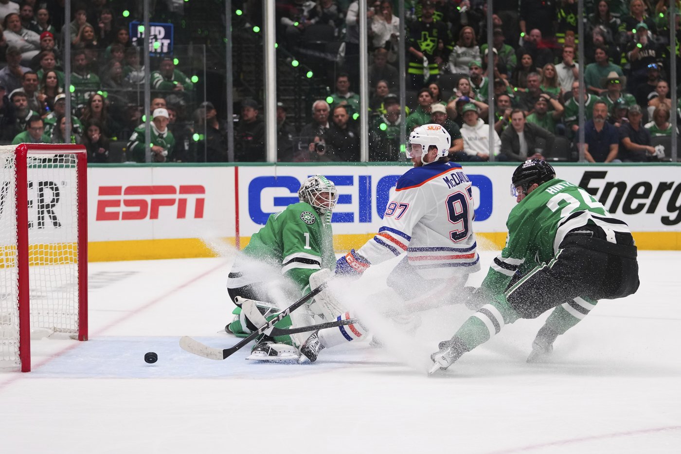 McDavid and Oilers going back to Stanley Cup Final after 6-3 win over Stars in Game 5 | iNFOnews.ca McDavid and Oilers going back to Stanley Cup Final after 6-3 win over Stars in Game 5 | iNFOnews.ca