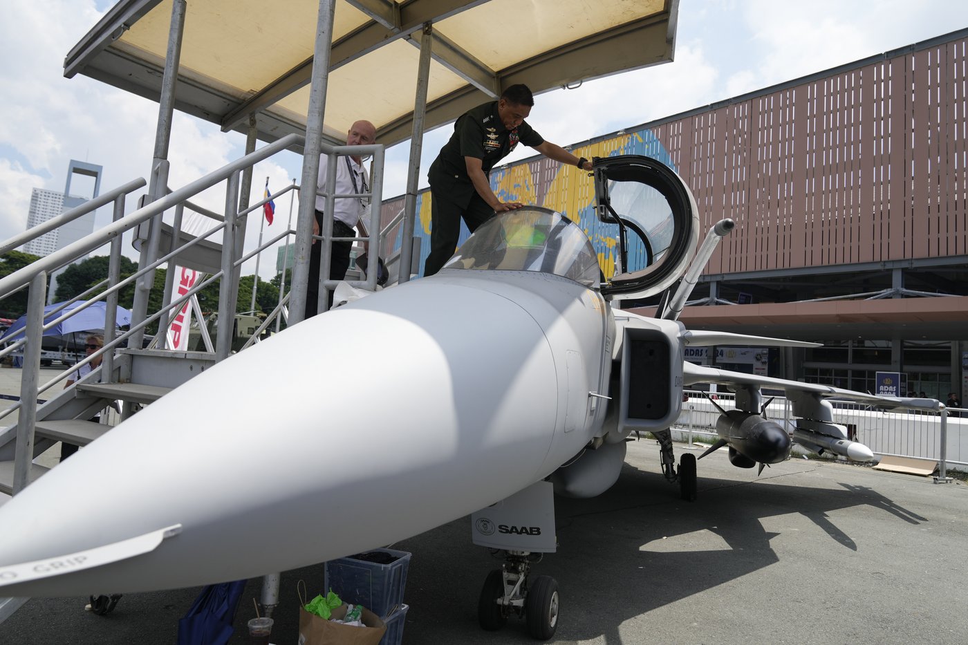 Swedish royals head to Canada as country lobbies for a slice of defence spending | iNFOnews.ca