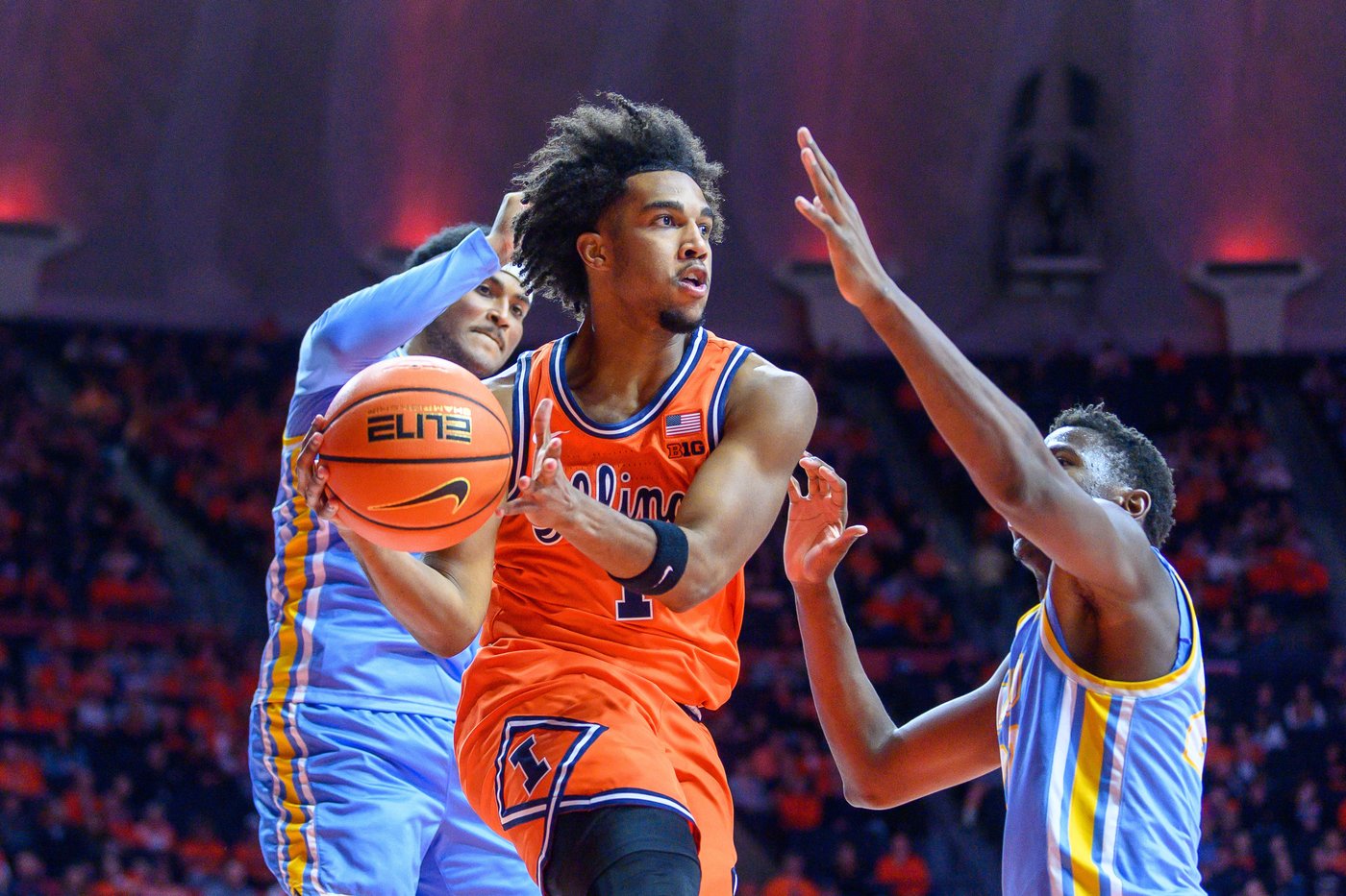 Stojakovic scores 20 points as No. 8 Illinois routs Long Island 98-58 | iNFOnews.ca Stojakovic scores 20 points as No. 8 Illinois routs Long Island 98-58 | iNFOnews.ca