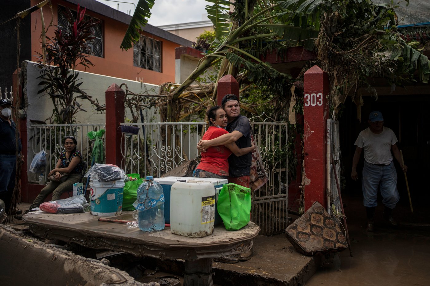 Photos of the flooding and landsides in Mexico | iNFOnews.ca