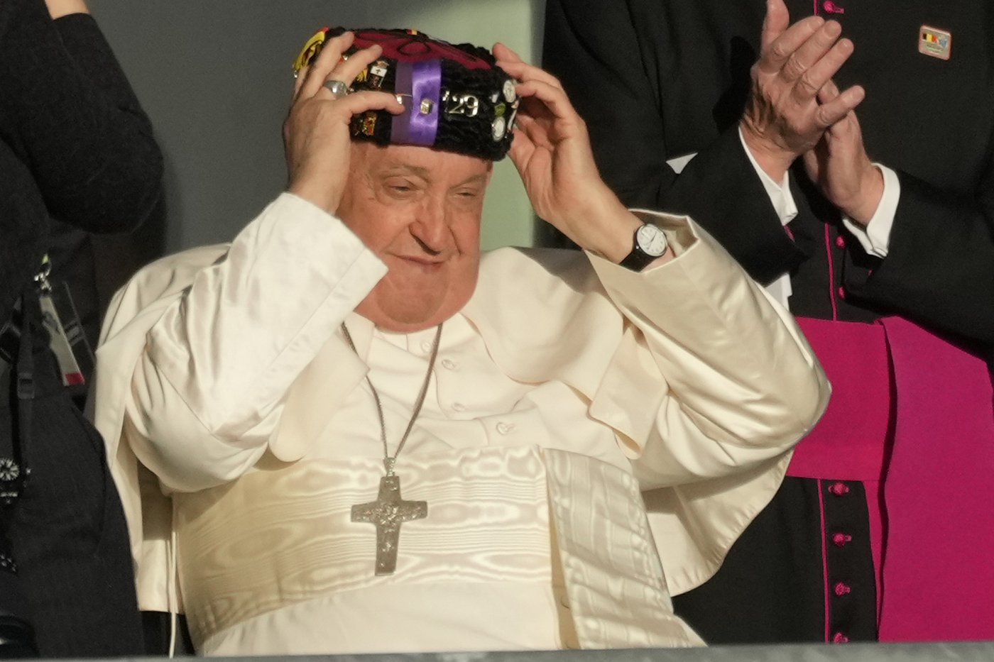 Belgian Catholic university denounces visiting pope's views on women after he digs in on their role | iNFOnews.ca Belgian Catholic university denounces visiting pope's views on women after he digs in on their role | iNFOnews.ca