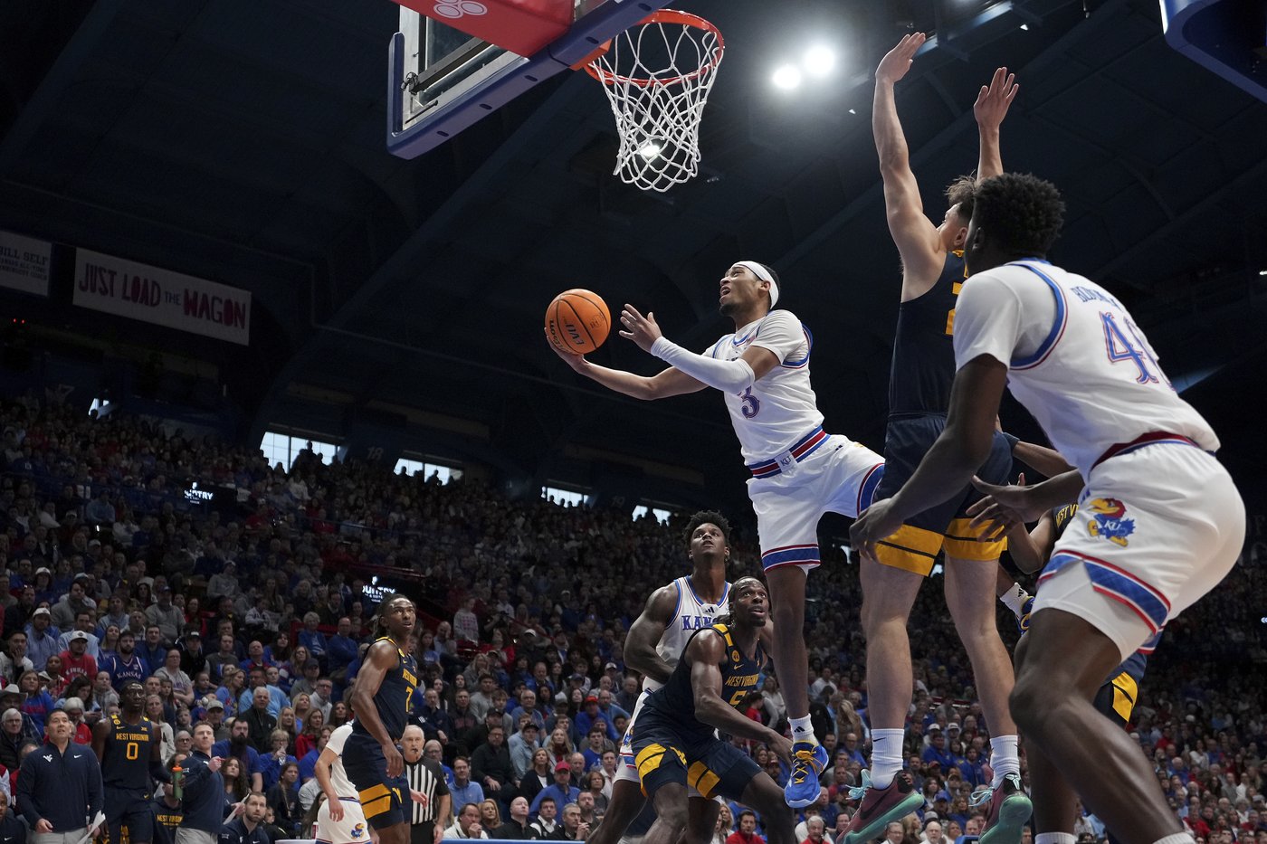 Javon Small hits go-ahead FT with 1.8 seconds left, sending West Virginia to 62-61 win over No. 7 KU | iNFOnews.ca Javon Small hits go-ahead FT with 1.8 seconds left, sending West Virginia to 62-61 win over No. 7 KU | iNFOnews.ca