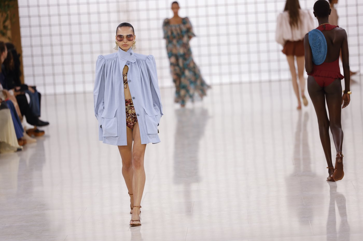 Kamali's sophomore show for Chloé in Paris dazzled with lightness | iNFOnews.ca Kamali's sophomore show for Chloé in Paris dazzled with lightness | iNFOnews.ca