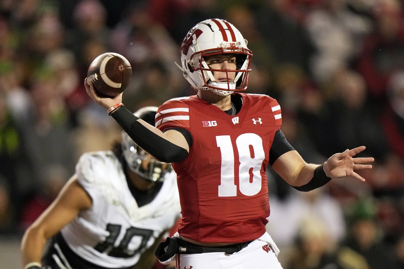 Wisconsin and Nebraska are both seeking bowl eligibility and an end to their losing streaks | iNFOnews.ca