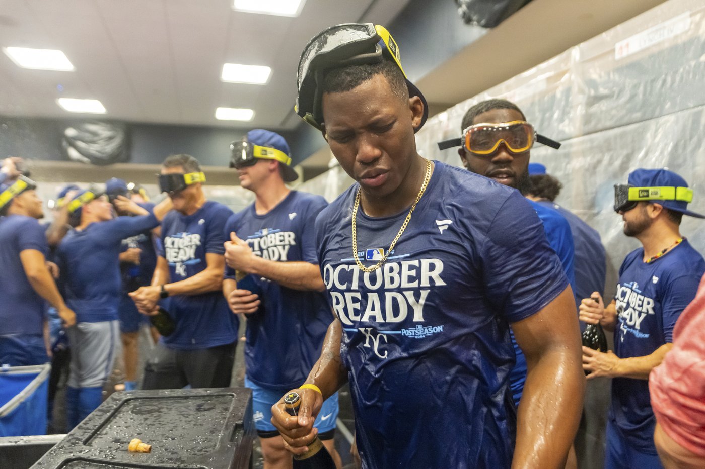 Royals complete remarkable turnaround, making playoffs coming off 106-loss season | iNFOnews.ca