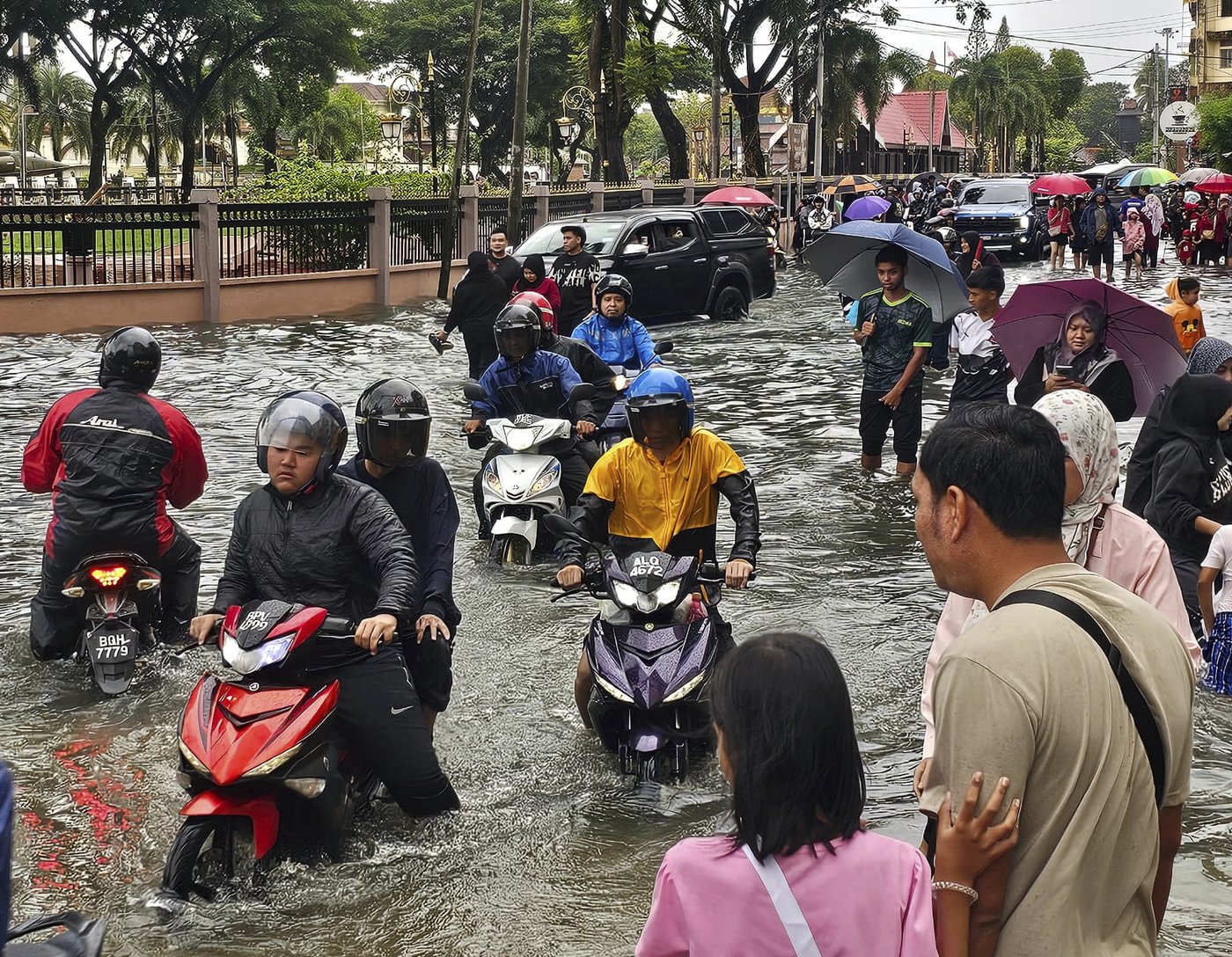 3 dead and over 90,000 displaced as Malaysia prepares for its worst floods in a decade | iNFOnews.ca 3 dead and over 90,000 displaced as Malaysia prepares for its worst floods in a decade | iNFOnews.ca