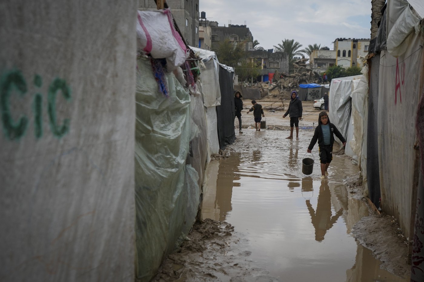 Middle East latest: Dozens of patients and wounded evacuated from Gaza for treatment | iNFOnews.ca Middle East latest: Dozens of patients and wounded evacuated from Gaza for treatment | iNFOnews.ca