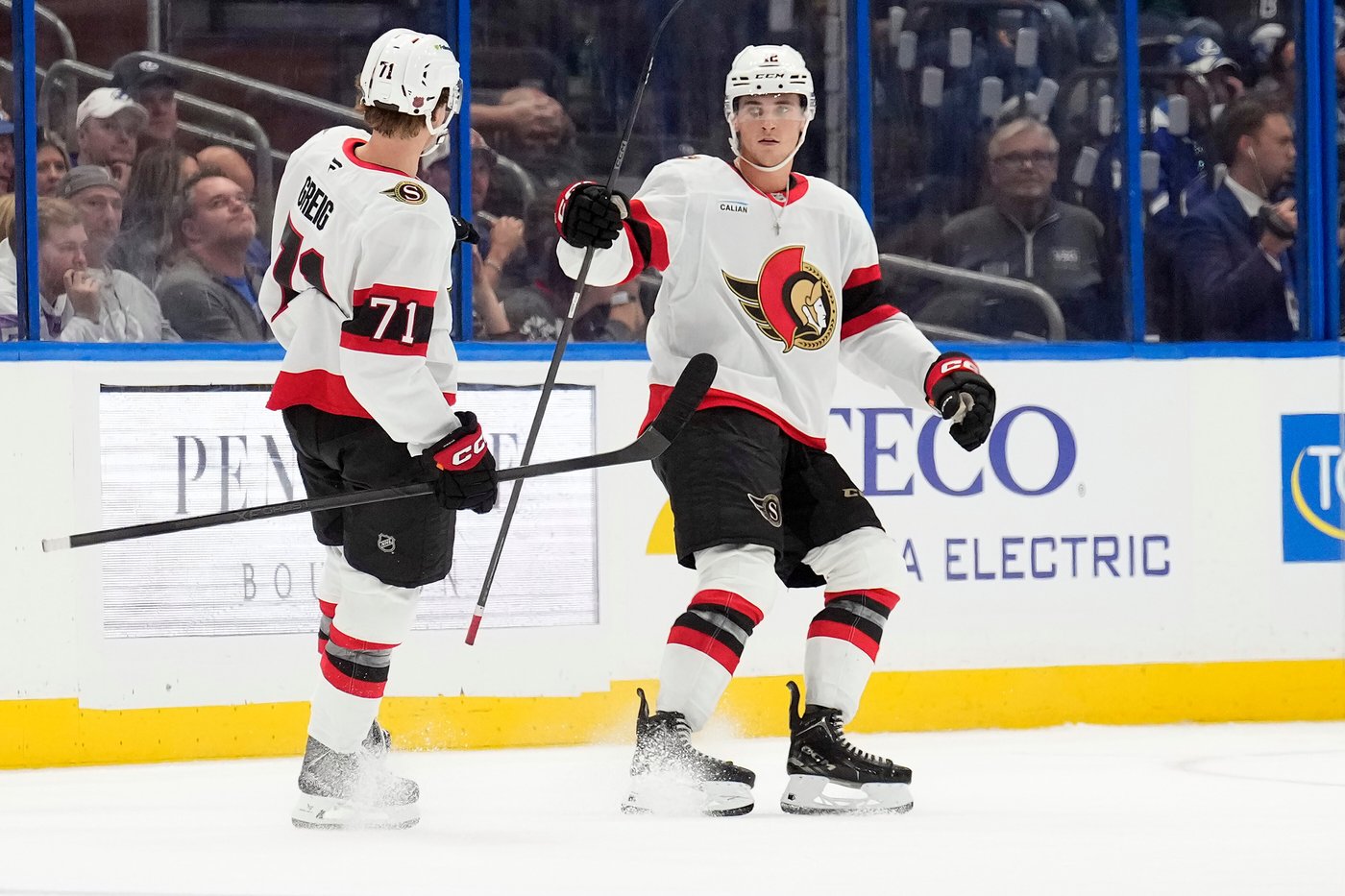 Shane Pinto scores tiebreaking goal late in 3rd and Senators beat Lightning 5-4 | iNFOnews.ca