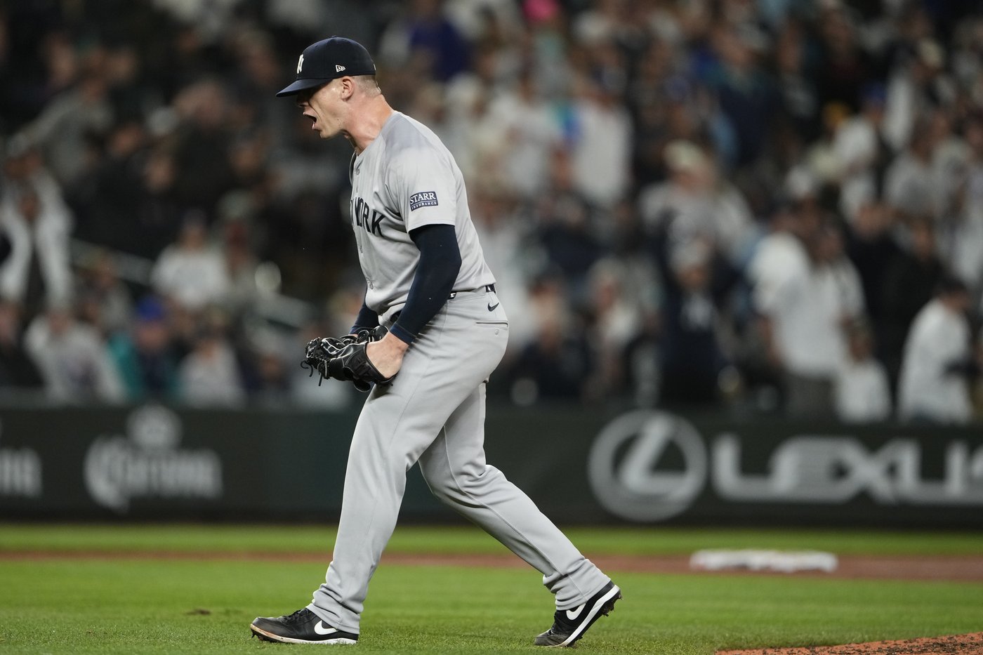 Rizzo drives in 2 runs as Yankees earn playoff berth with 2-1 win over Mariners in 10 innings | iNFOnews.ca Rizzo drives in 2 runs as Yankees earn playoff berth with 2-1 win over Mariners in 10 innings | iNFOnews.ca