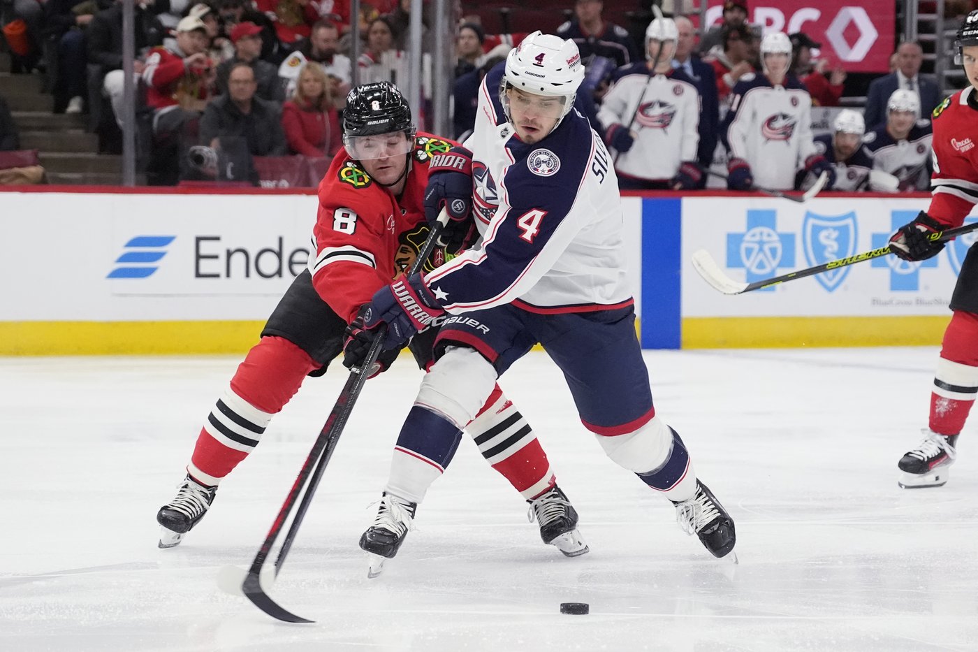 Monahan with goal and assist, Blue Jackets extend points streak to 6 with 6-3 win over Blackhawks | iNFOnews.ca Monahan with goal and assist, Blue Jackets extend points streak to 6 with 6-3 win over Blackhawks | iNFOnews.ca