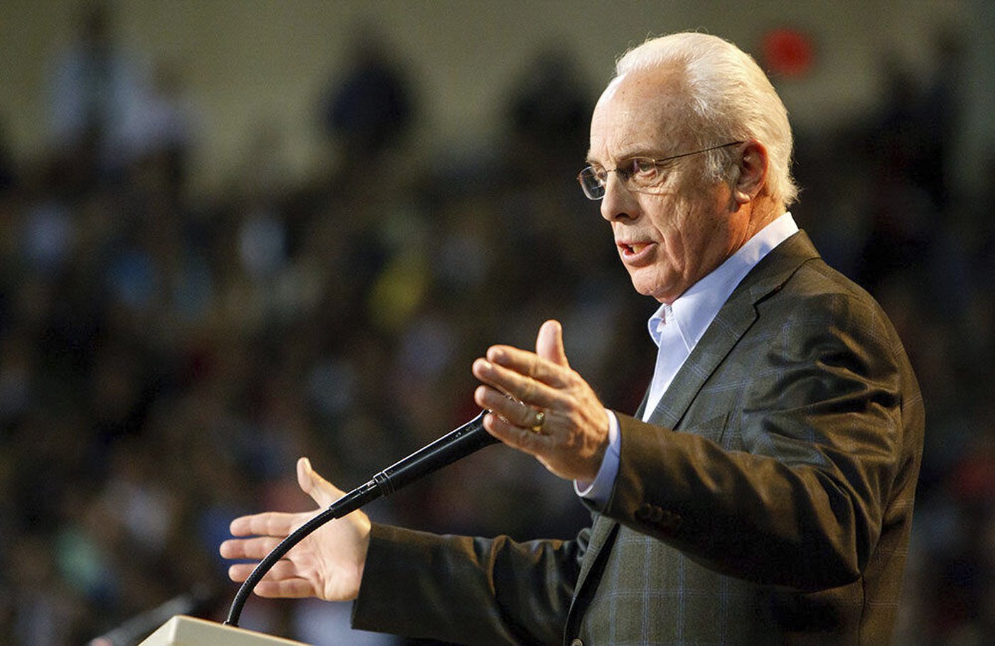 Influential evangelical preacher John MacArthur dies at 86 | iNFOnews.ca