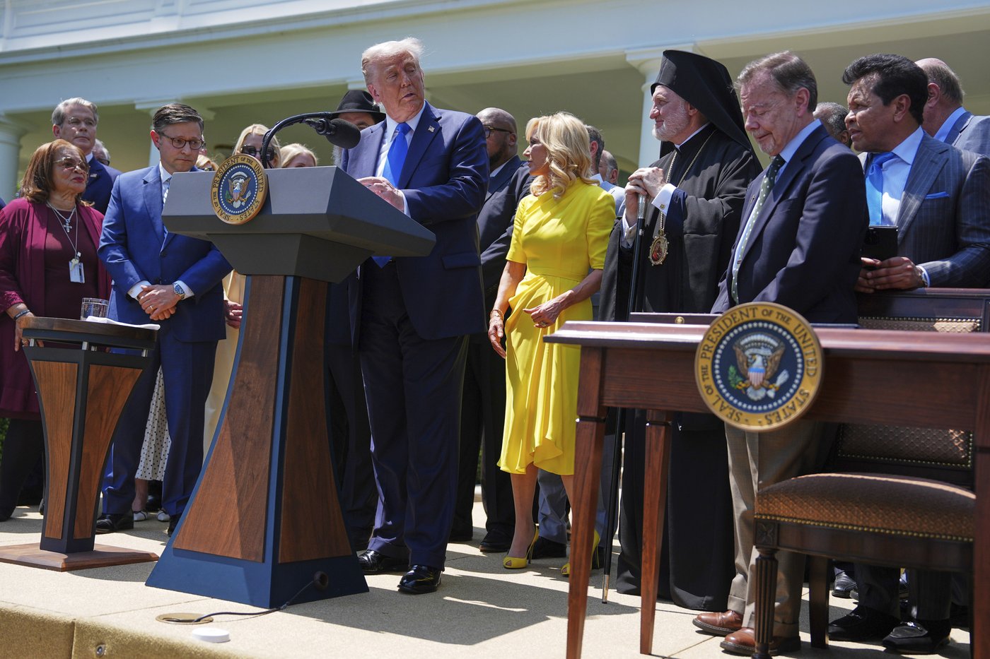 PHOTO COLLECTION: Trump-National Day of Prayer | iNFOnews.ca PHOTO COLLECTION: Trump-National Day of Prayer | iNFOnews.ca