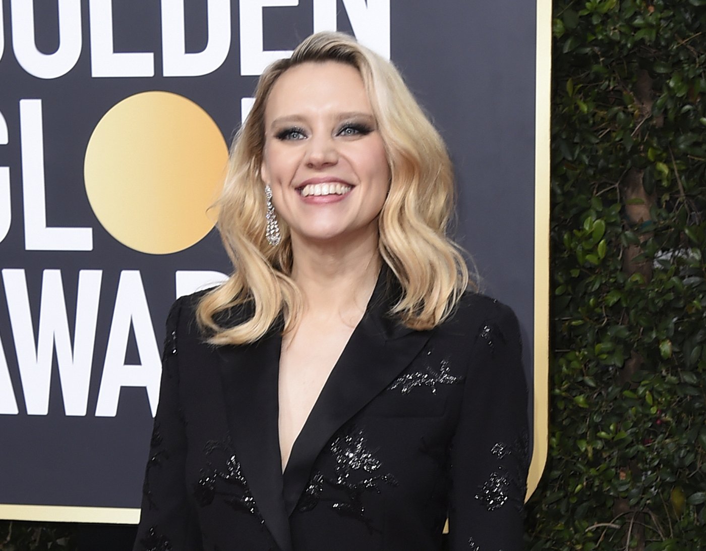 Kate McKinnon to host National Book Awards next month. Jon Batiste will perform live | iNFOnews.ca