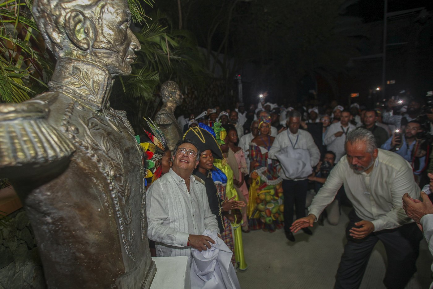 Haitians demand priority after government spends $3.8M for a brief visit from Colombia's leader | iNFOnews.ca Haitians demand priority after government spends $3.8M for a brief visit from Colombia's leader | iNFOnews.ca